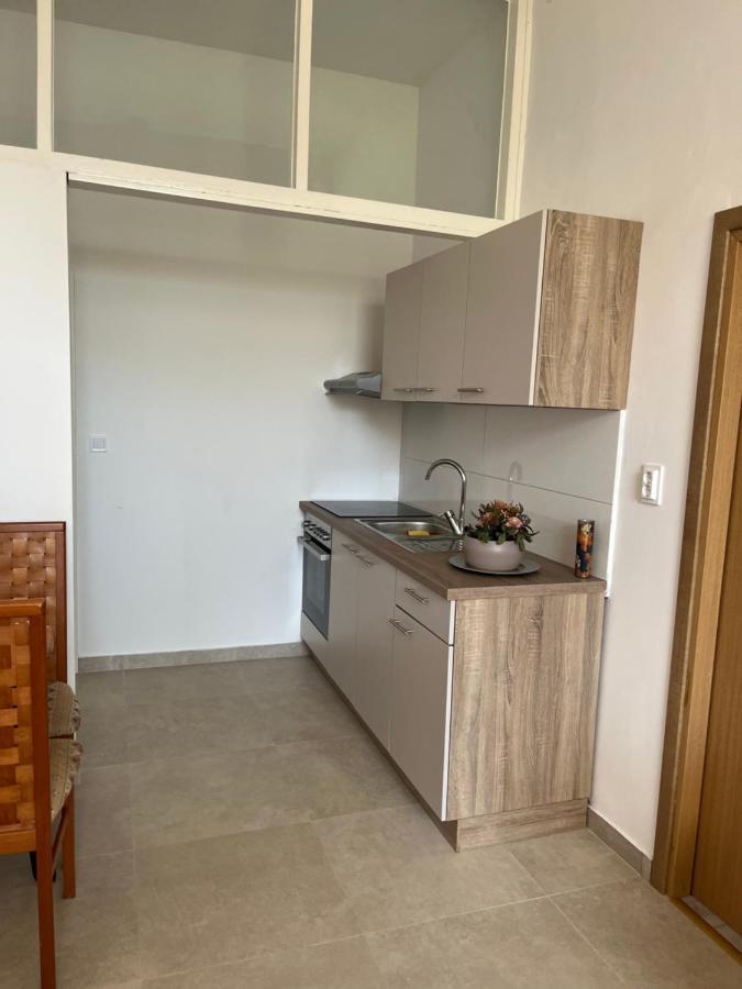 Kairos Apartment